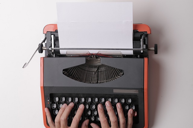 an image of typewriter signifying how to write to sell online in Nigeria